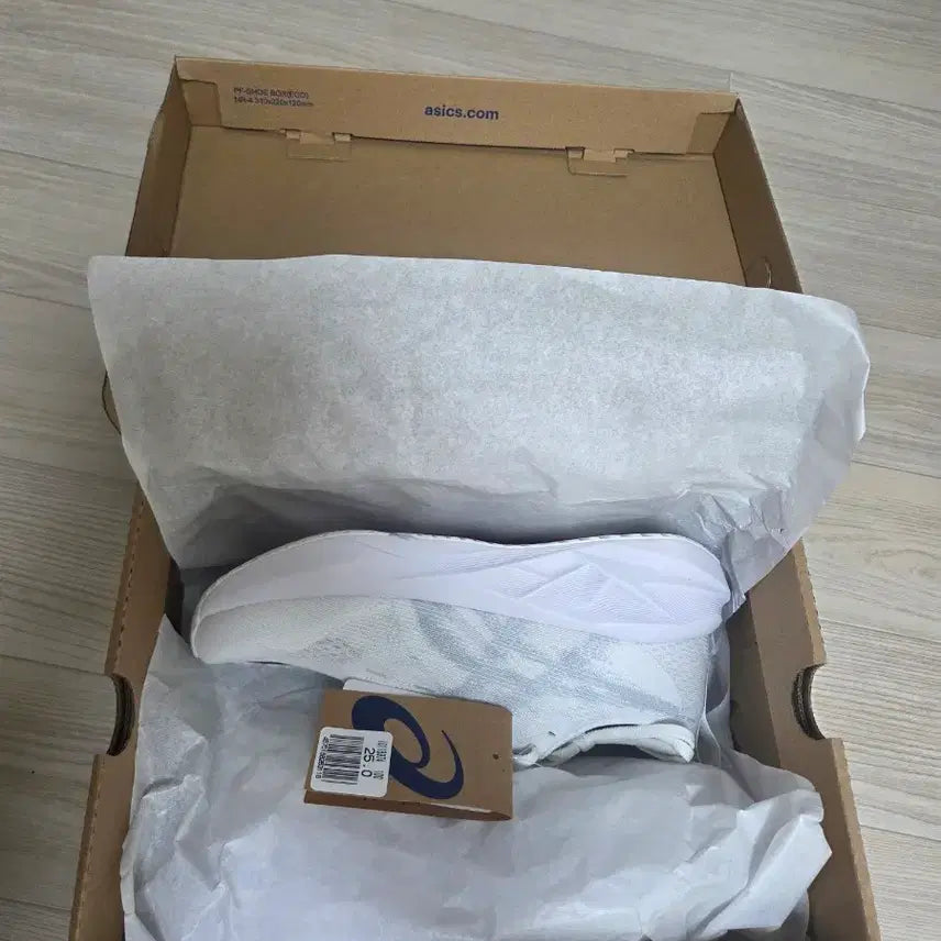 [BUNJANG] ASICS Novablast 5 Running Shoes White (250mm) / 노바블라스트5 250 화이트