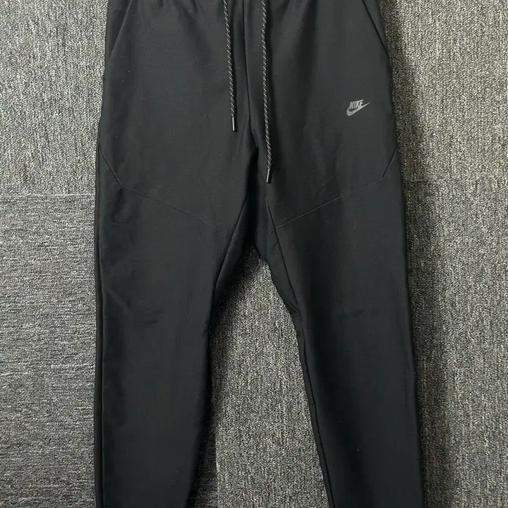 [BUNJANG] Nike Tech Fleece Dri-FIT Jogger Pants - Size S / 나이키 테크팩 드라이핏 조거 팬츠 S