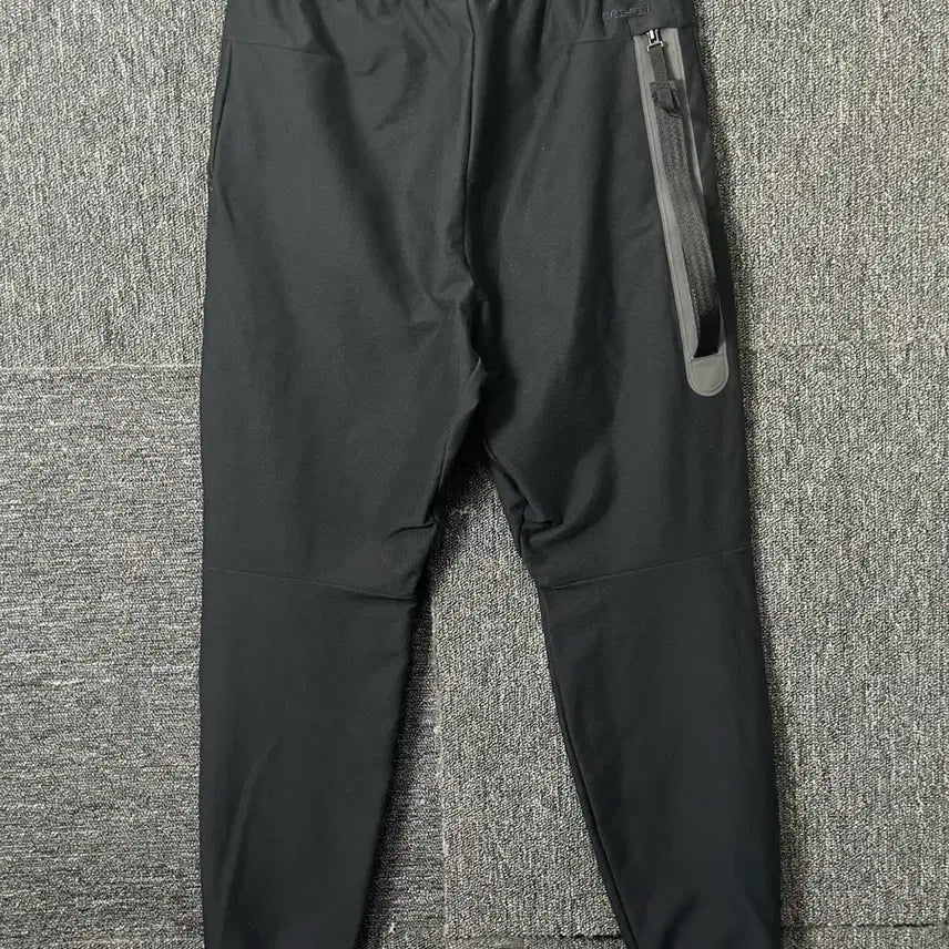 [BUNJANG] Nike Tech Fleece Dri-FIT Jogger Pants - Size S / 나이키 테크팩 드라이핏 조거 팬츠 S