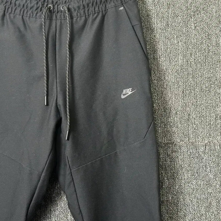 [BUNJANG] Nike Tech Fleece Dri-FIT Jogger Pants - Size S / 나이키 테크팩 드라이핏 조거 팬츠 S