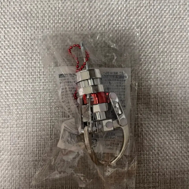 [BUNJANG] Japan Authentic Claw Machine Gripper Keychain (Red) / 일본정품 인형뽑기 집게 키링 크레인 암 (레드)