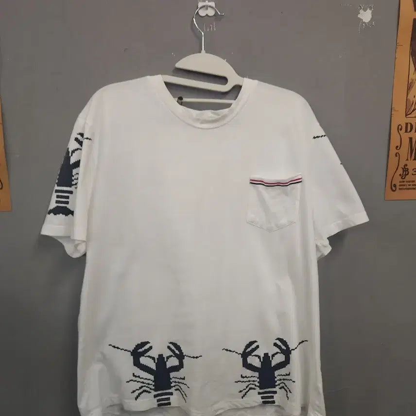 [BUNJANG] Thom Browne White Lobster Embroidery Short Sleeve T-Shirt / 톰브라운 흰색 랍스터 자수 반팔 티셔츠