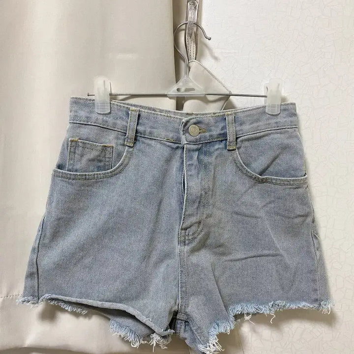 [BUNJANG] Light Blue Denim Shorts / 연청반바지
