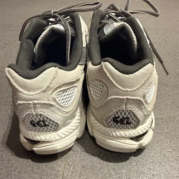 [BUNJANG] ASICS GEL-NYC Beige/Pure Silver 285mm / 아식스 젤 NYC 285mm 베이지 / 퓨어실버
