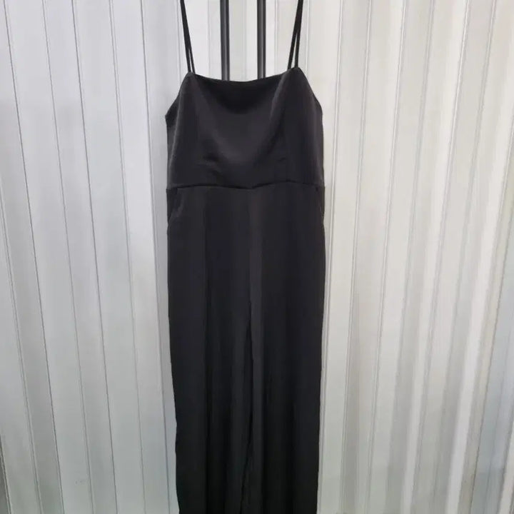 [BUNJANG] Black Strap Sleeveless Jumpsuit / 블랙 끈 나시 점프수트
