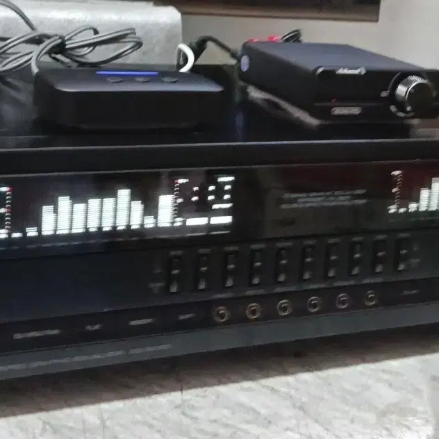 [BUNJANG] Inkel 200W Mini Power Amplifier with Equalizer and Bluetooth / (영상2가지) 200W 파워미니앰프와이퀄라이져와블루투스기기포함