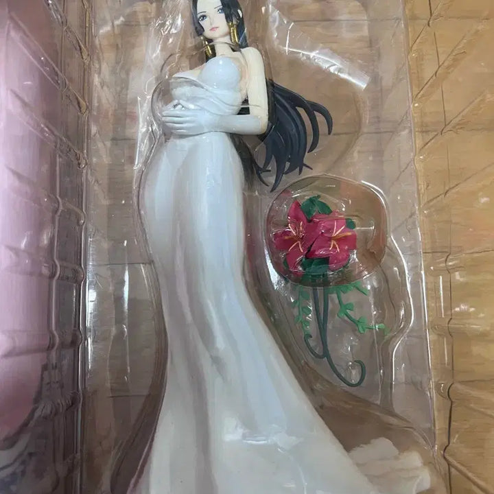 [BUNJANG] Portrait.Of.Pirates Boa Hancock Wedding Ver. Figure / PoP보아핸콕 웨딩ver피규어