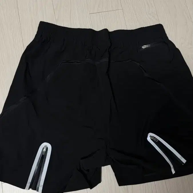 [BUNJANG] Agow Running Shorts (Size 3 / 31-32 inch) / Agow 어고우 러닝 쇼츠 팬츠 3사이즈 (31-32인치)