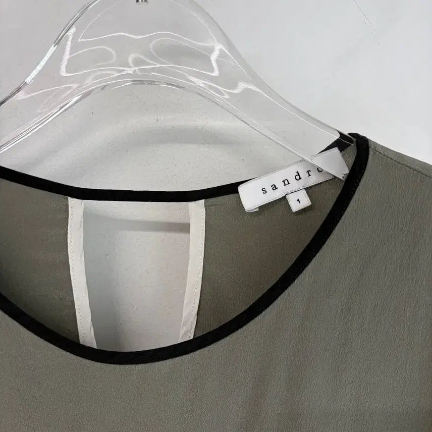 [BUNJANG] Sandro 100% Silk Short Sleeve Blouse / 산드로 실크100 반팔 블라우스