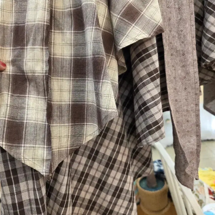 [BUNJANG] Brown Check Ruffle Asymmetric Hem Skirt / 체크 캉캉 언발 스커트