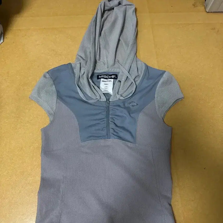 [BUNJANG] Mischief Hooded Track Half Zip-Up Light Grey / 미스치프 후드 트랙 하프집업 라이트 그레이