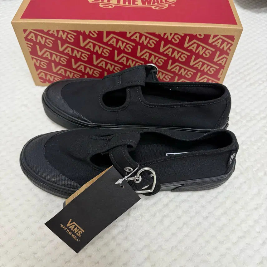 [BUNJANG] Vans Mary Jane Black New Arrival / [245] 반스 메리제인 블랙 새상품