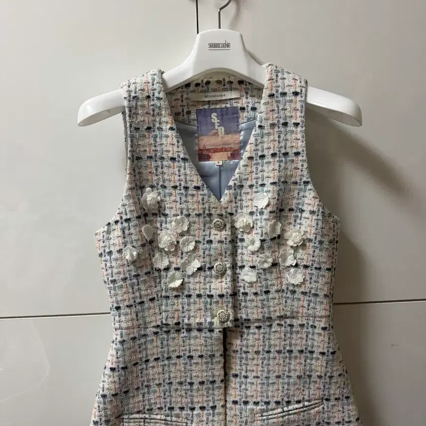 [BUNJANG] Tweed Flower Detail Vest / 서쿠키탑