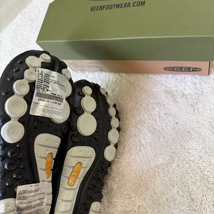[BUNJANG] Keen Black Slide Sandals 230 New / 킨 블랙 슬라이드 230 새상품