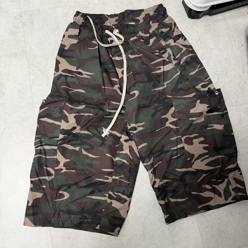 [BUNJANG] Claco Camo Bermuda Pants / 클라코 카모 버뮤다 팬츠 팝니다