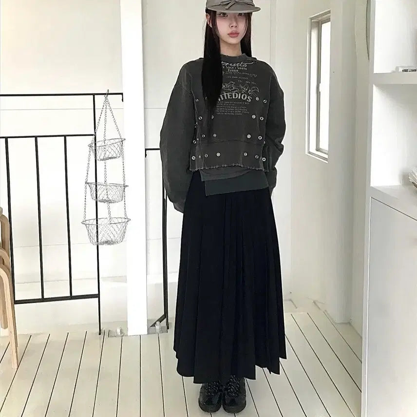 [BUNJANG] Lorelys Snap Crop Sweatshirt / 로레일즈 스냅 크롭 스웻셔츠