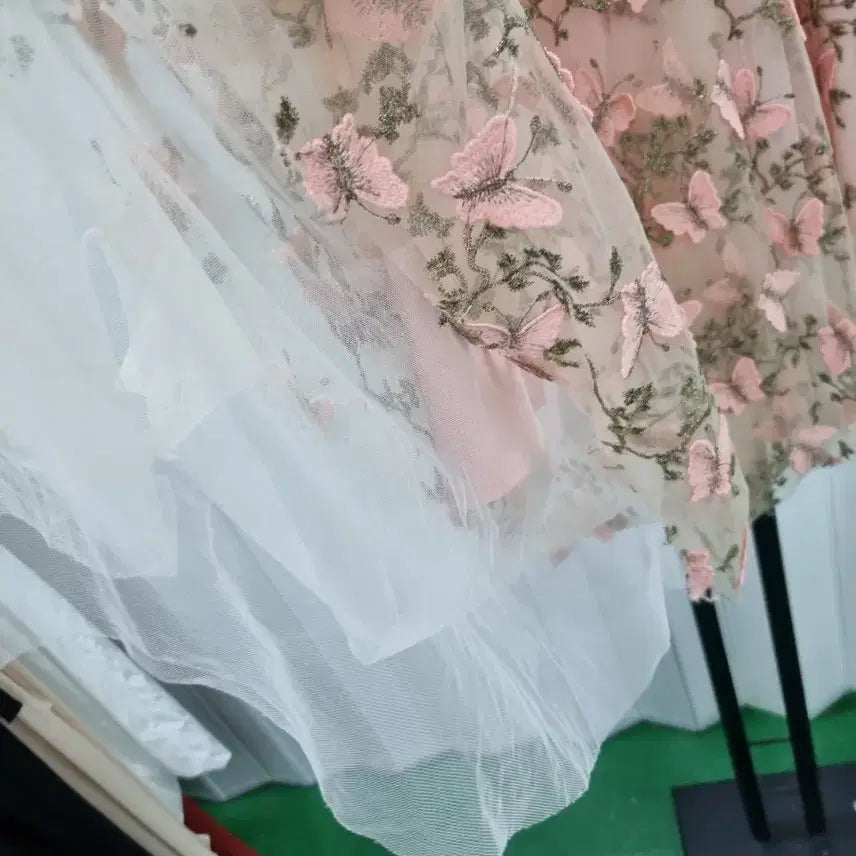 [BUNJANG] Pink Butterfly Embroidery Midi Skirt / 핑크 나비 자수 스커트