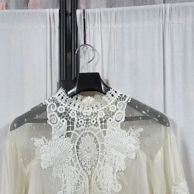 [BUNJANG] Jessi New York Lace Blouse / 제시뉴욕레이스블라우스(free)