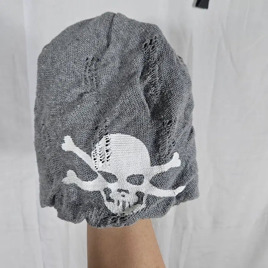 [BUNJANG] Skull Printing Grey Knit Beanie / 해골 프린팅 그레이 니트 비니