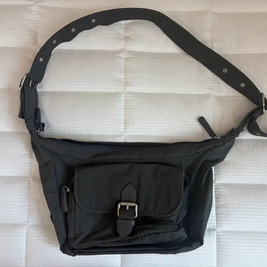 [BUNJANG] Usual Seoul Messenger Bag Basic Charcoal / 유주엘 유쥬엘 usuel 메신저백 차콜 베이직 BASIC CHARCOAL