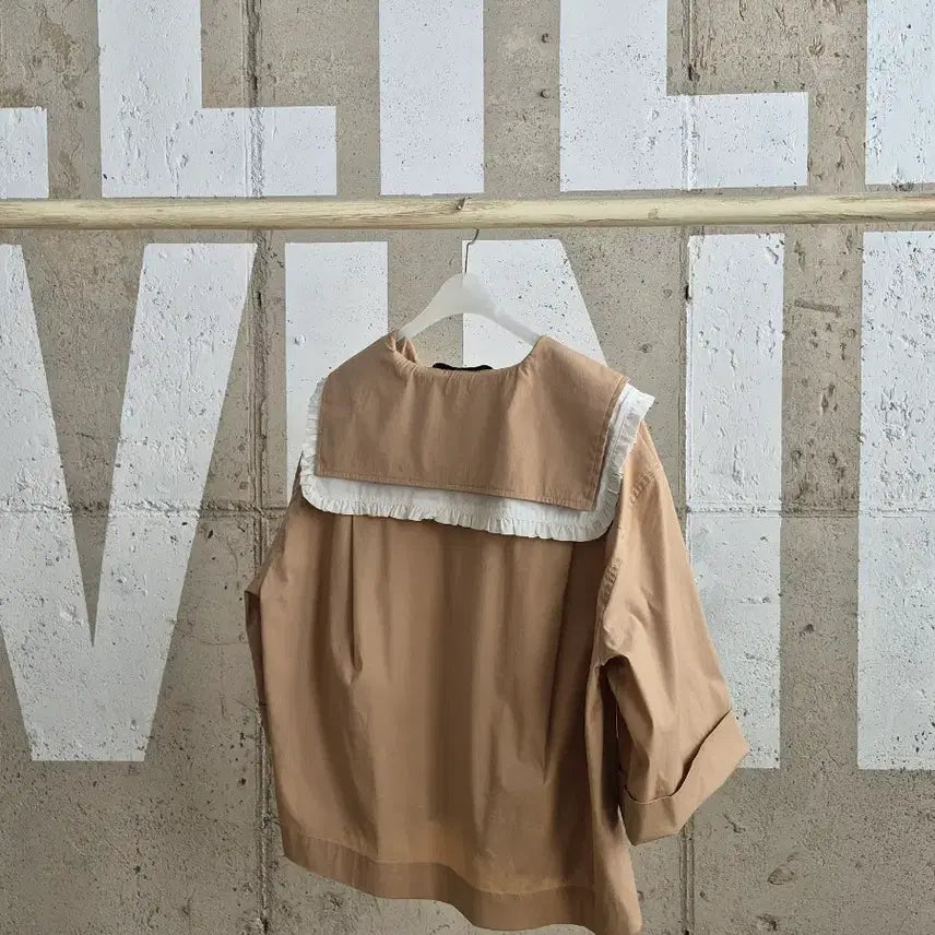 [BUNJANG] Majolie Fit Collar Frill Blouse / Majolie 루즈핏 카라 프릴 블라우스