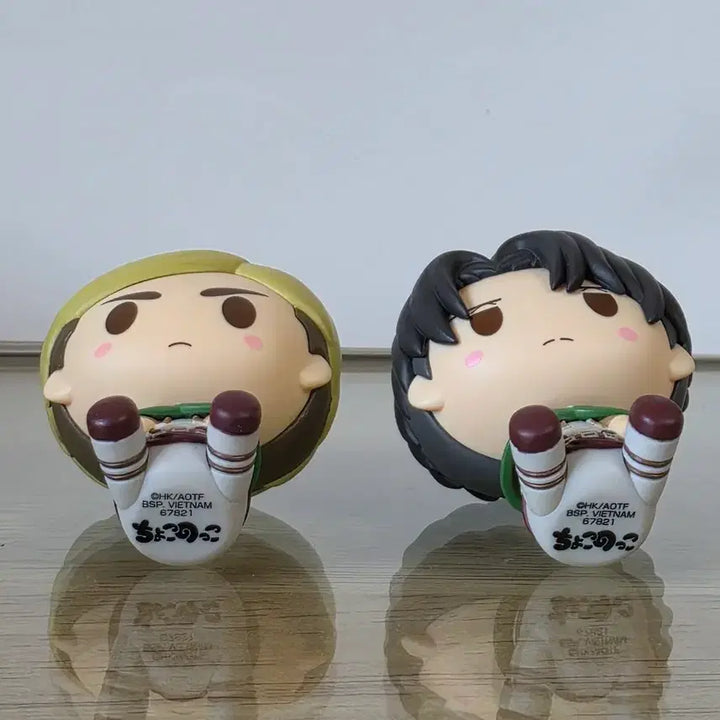 [BUNJANG] Attack on Titan Ichiban Kuji Chokonokko Figures: Erwin &amp; Levi / 진격의거인/진격거 이치방쿠지 벽밖의세계 초코노코 피규어: 엘빈, 리바이