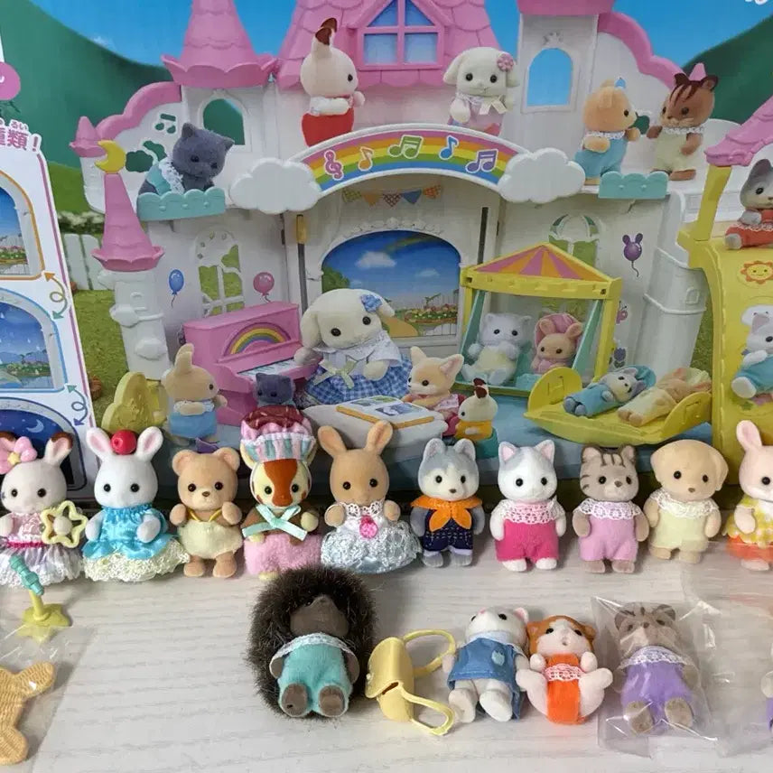 [BUNJANG] Sylvanian Families Sunny Castle with Baby Figures / 실바니안 써니캐슬 + 아기 인형들