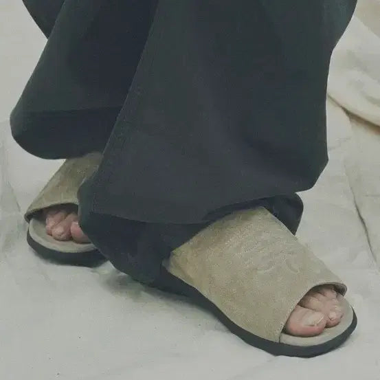 [BUNJANG] Romantic Move Slippers Size 270 / 로맨틱무브 슬리퍼 270