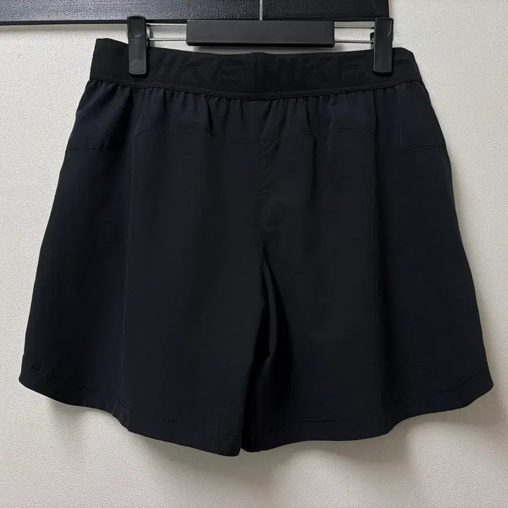 [SOLD OUT] L사이즈 나이키 프로 드라이핏 6인치 쇼츠