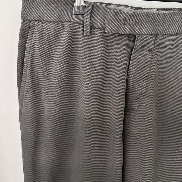 [BUNJANG] Armani Collezioni Corduroy Slacks Pants Charcoal / 아르마니 꼴레지오니 코듀로이 슬랙스 팬츠 차콜