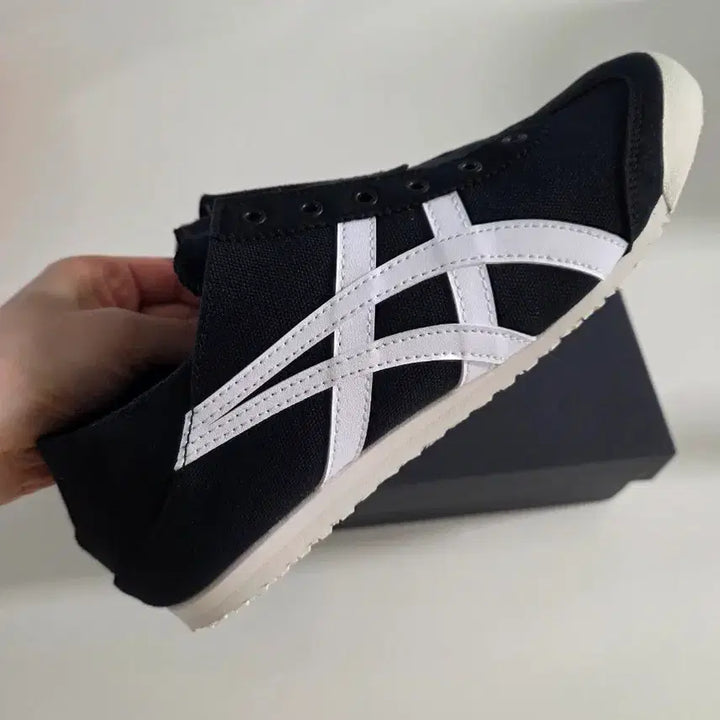 [BUNJANG] Onitsuka Tiger Mexico 66 Paraty (Black &amp; White) Sneakers / [새상품] 오니츠카타이어 멕시코 66  파라티(블랙&amp;화이트)
