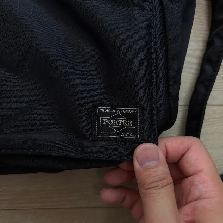 [BUNJANG] Porter Tanker Shoulder Bag Large Black / 요시다포터 porter 탱커 숄더백 블랙 라지 L (미사용에 가까움)
