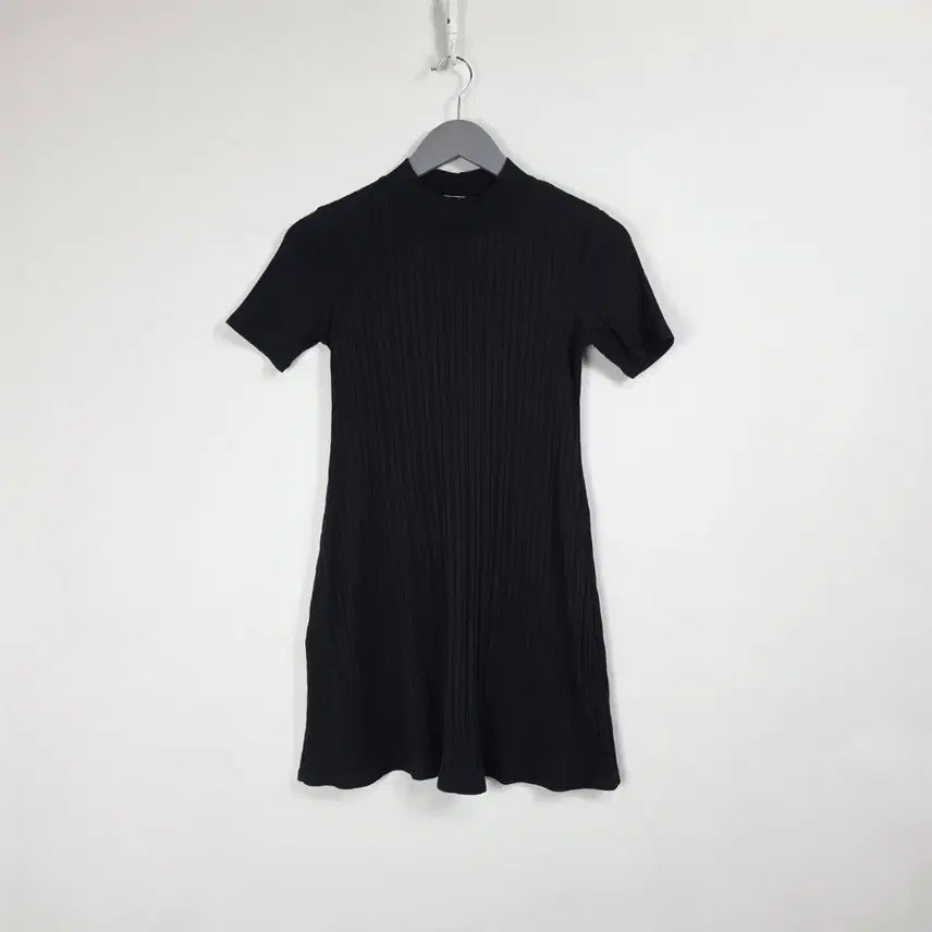 [BUNJANG] Zara Black Ribbed Mock Neck Short Sleeve Mini Dress / 자라 블랙 골지 모크넥 반팔 미니 원피스 여 90. 0514