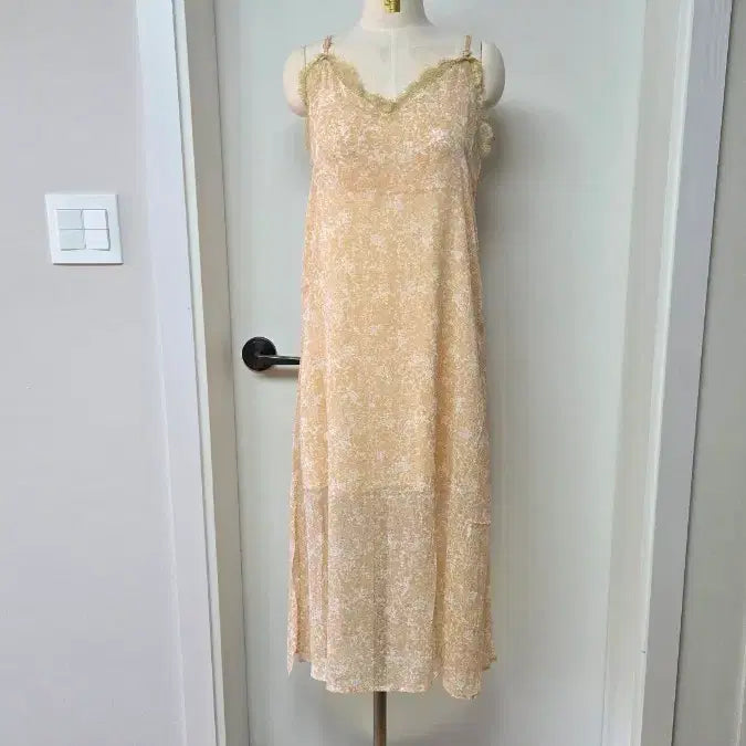 [BUNJANG] Flower Lace Long Slip Dress / 플라워 레이스 롱 슬립 원피스