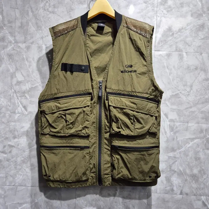 [BUNJANG] Eider Khaki Pocket Vest / 아이더 카키색 포켓 조끼