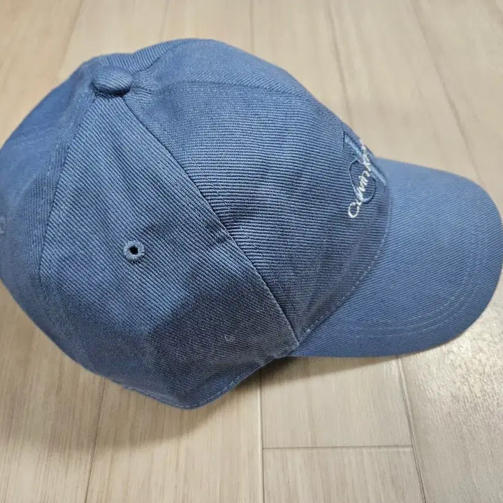 [SOLD OUT] 캘빈클라인진스 공용 모노그램 엠브로이더리 볼캡 M
