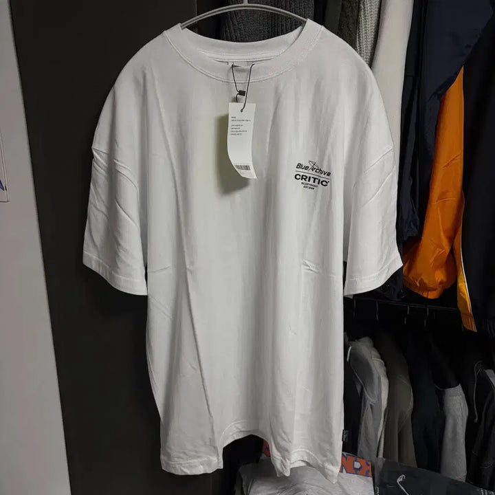 [BUNJANG] Critic Blue Archive Logo T-Shirt White (L) / 새상품(L)크리틱 블루아카이브 로고 반팔티셔츠 화이트