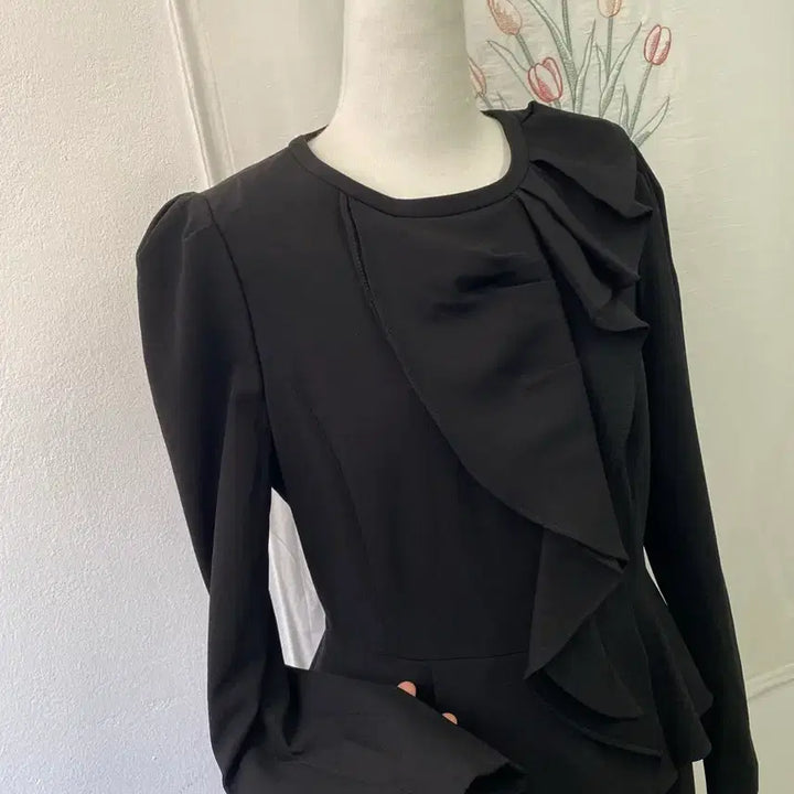 [BUNJANG] Kenneth Lady Black Ruffle Frill Dress / 케네스레이디 블랙 러플 프릴 장식 원피스