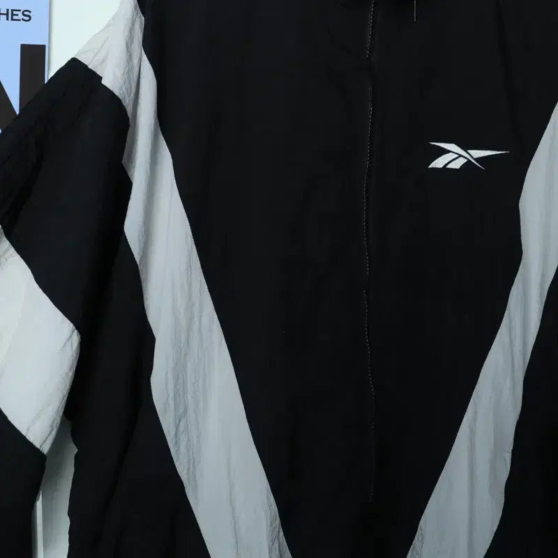 [BUNJANG] Reebok 90s Windbreaker Zip-Up Jumper Jacket XL-4XL / (XL-4XL) 리복 집업 바람막이 점퍼자켓 90s 년대-773F