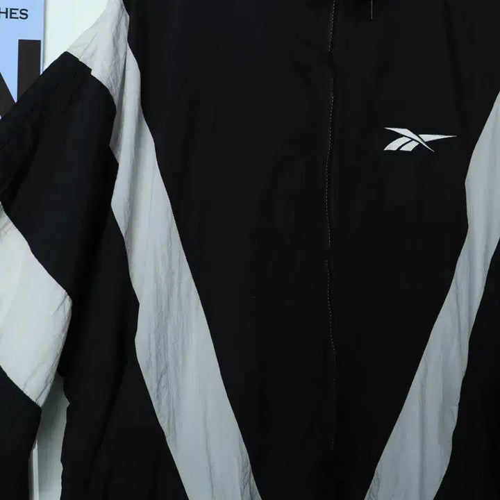 [BUNJANG] Reebok 90s Windbreaker Zip-Up Jumper Jacket XL-4XL / (XL-4XL) 리복 집업 바람막이 점퍼자켓 90s 년대-773F