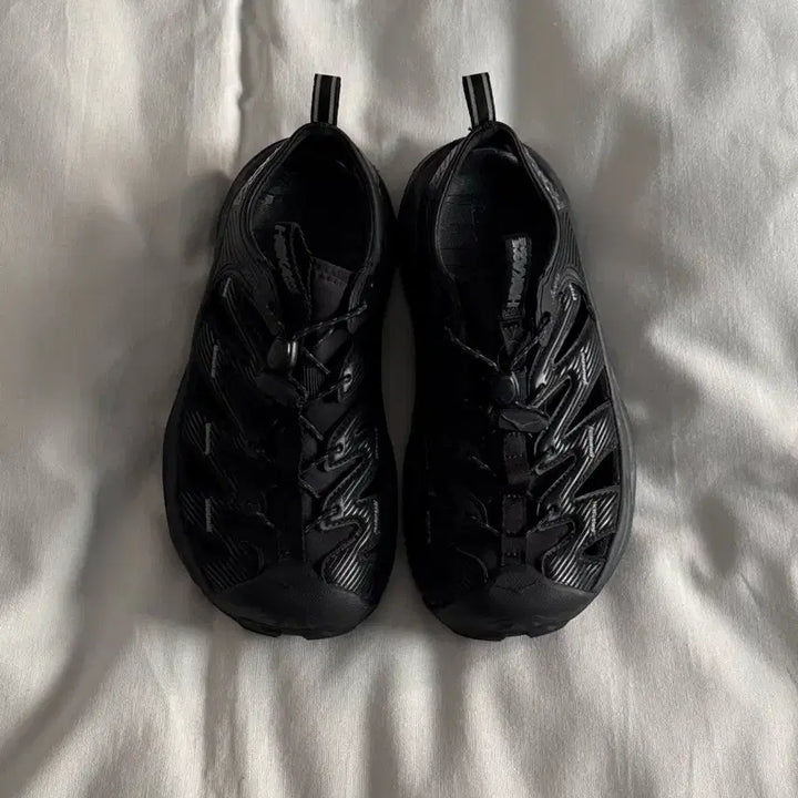[BUNJANG] Hoka Hopara Triple Black Sneakers (Size 235) / [235] 호카 호파라 블랙