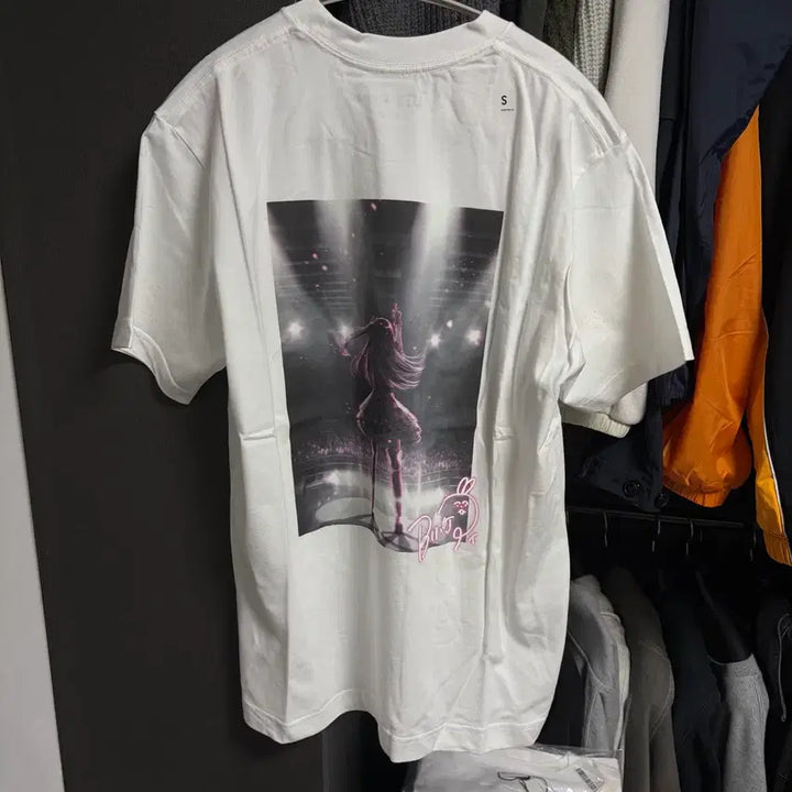 [BUNJANG] Uniqlo Ai High School Parade Short Sleeve T-Shirt White / 새상품(S)유니클로 최애의아이 반팔티셔츠 화이트