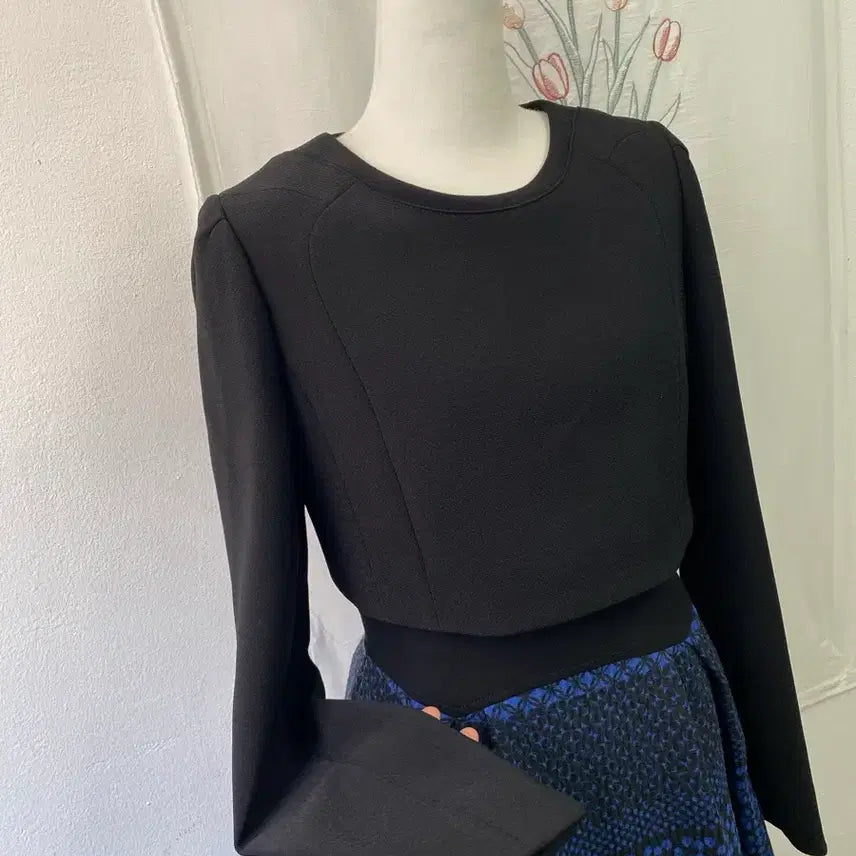 [BUNJANG] JJ JIGOTT Black Top + Pattern Flare Skirt One-Piece Dress / JJ지고트 블랙 상의 + 패턴 플레어 스커트 원피스