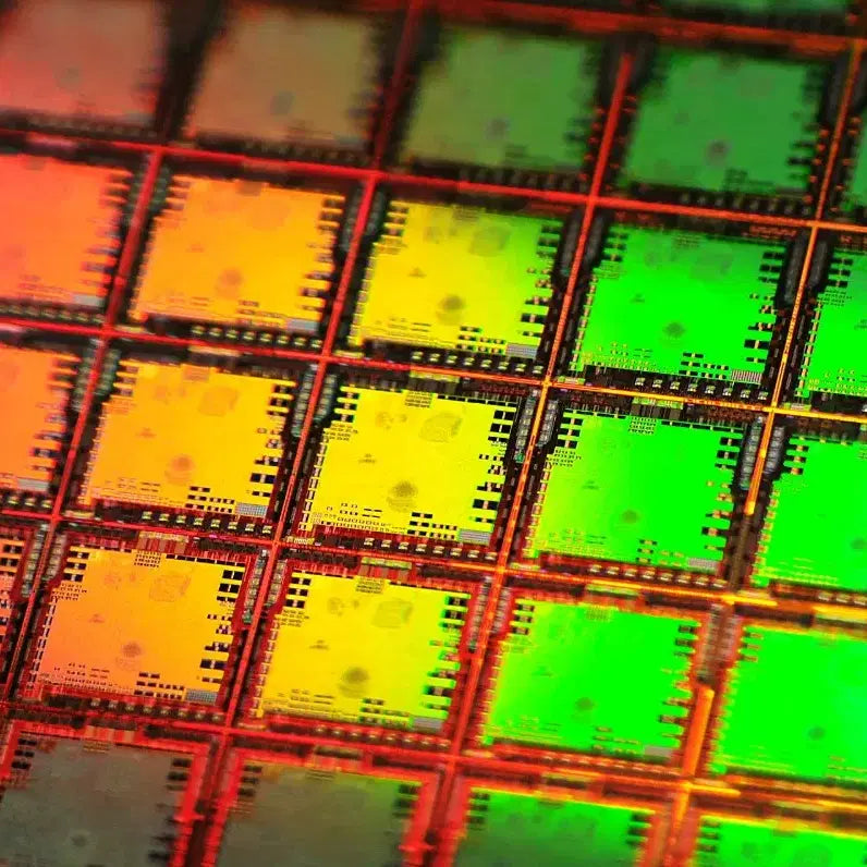 [BUNJANG] Semiconductor Silicon Wafers (2 Sheets) - 8-inch &amp; 12-inch / 반도체 실리콘  웨이퍼 2장 / 교육 연구 전시 인테리어 소품