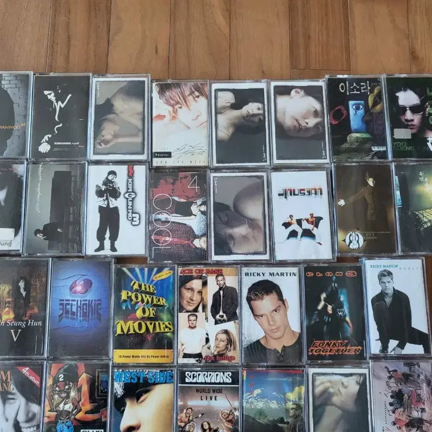 [BUNJANG] H.O.T. Cassette Tape Bundle (85 items) / HOT 카셋트테이프 외 85개 모두일괄 택포