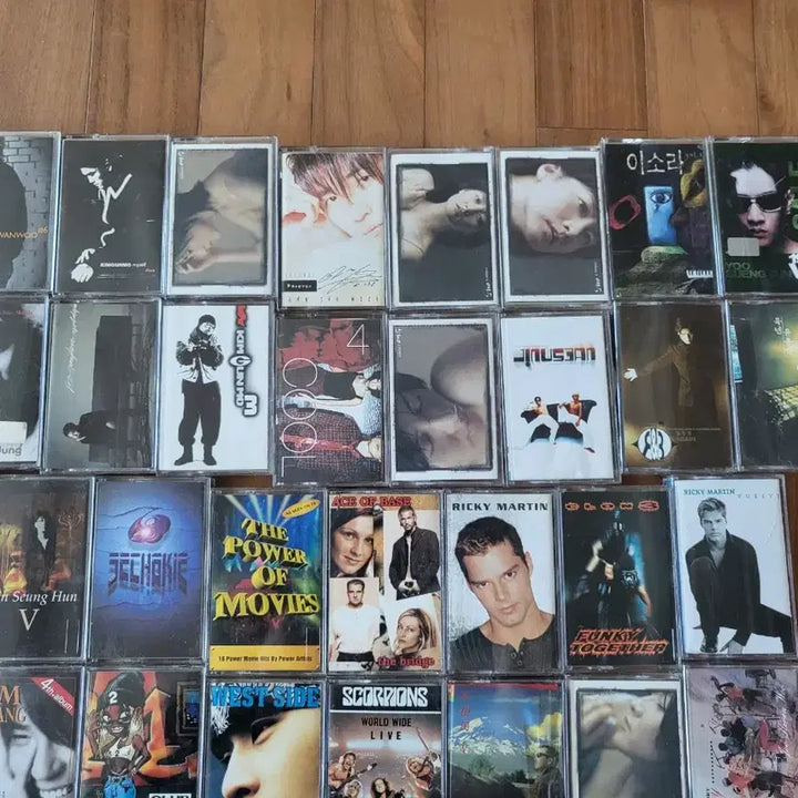 [BUNJANG] H.O.T. Cassette Tape Bundle (85 items) / HOT 카셋트테이프 외 85개 모두일괄 택포