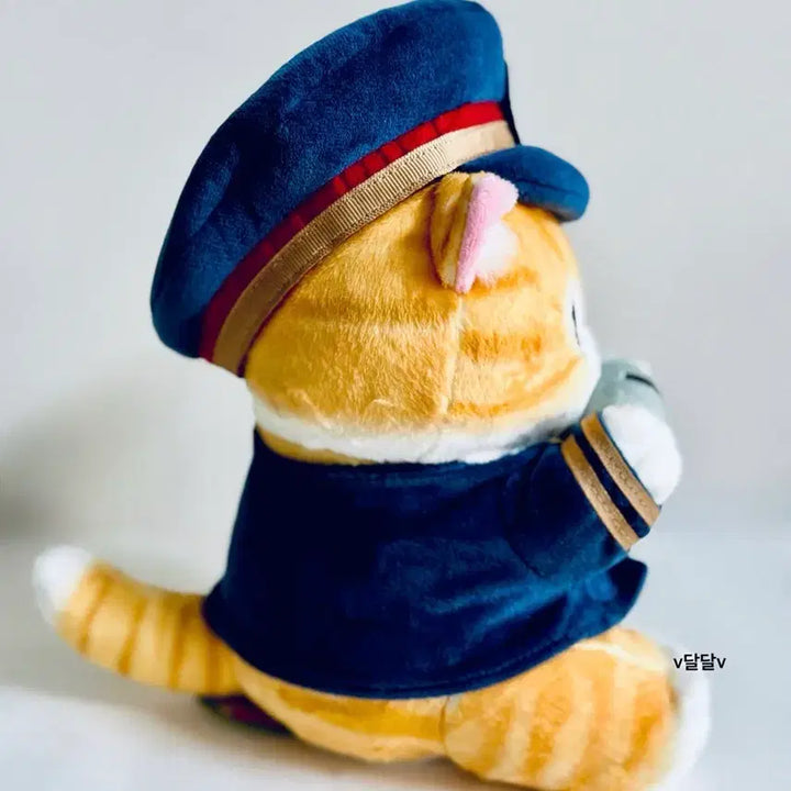 [BUNJANG] Mofusand Stationmaster Cat Plushie S / 모프샌드 역장냥 누이구루미 S (고양이 역장)