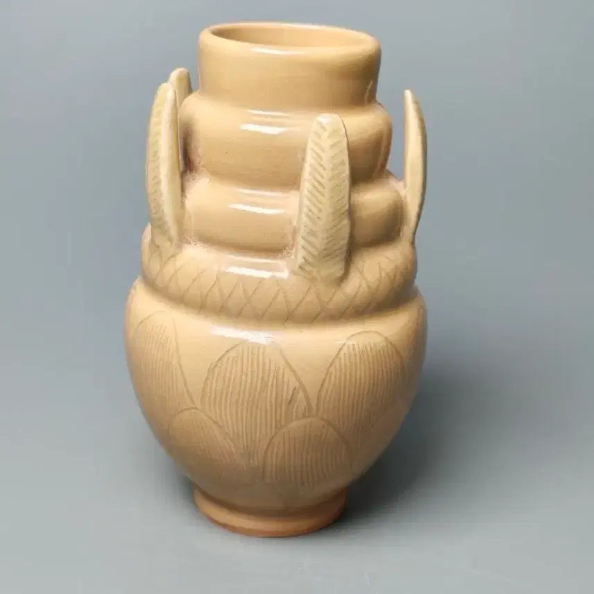 [BUNJANG] Yuan Dynasty/Early Ming Dynasty Celadon Kiln Celadon Glazed Carved Lotus Panel Teapot - Chinese Antique / [진품] 원말 명초 용천요 미황유 각화 연판문 다관 중국도자기 골동품