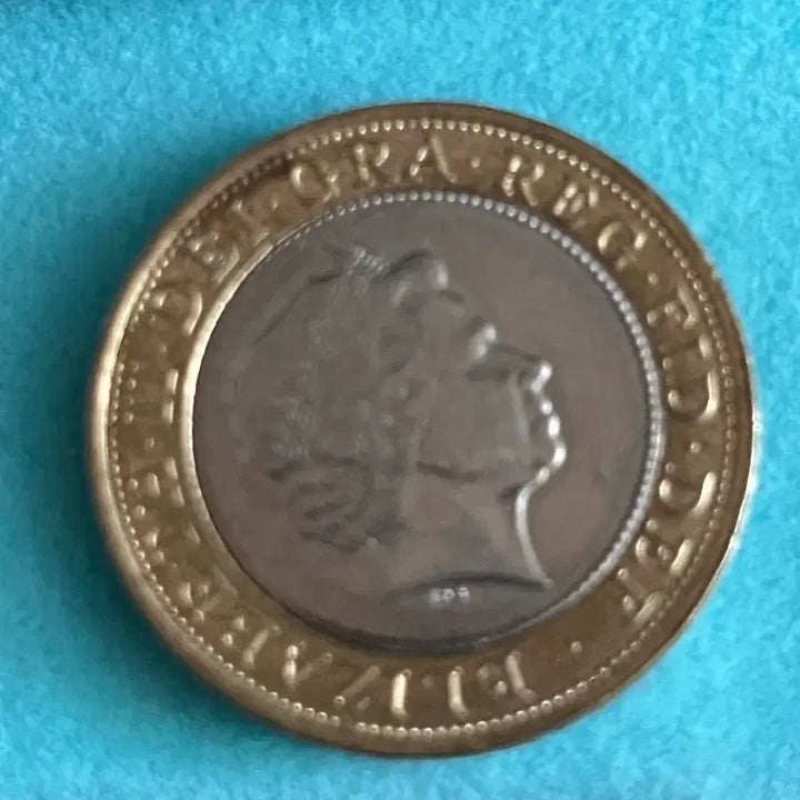 [BUNJANG] United Kingdom Elizabeth II 2 Pound Coin 2003 / 영국 엘리자베스 2세 2파운드 주화 2003