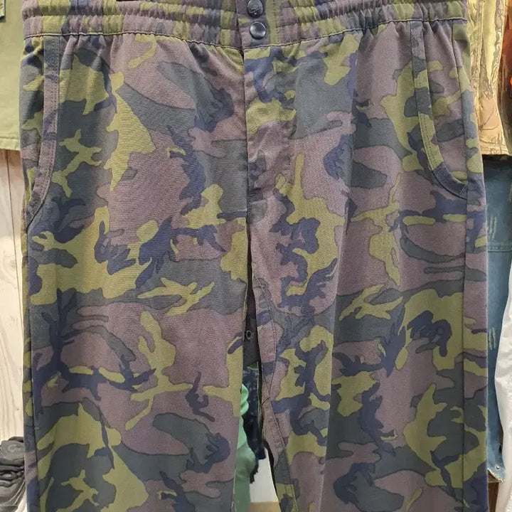 [BUNJANG] Nike Camouflage Functional Jogger Pants with Zipper Detail / [나이키] 카모플라쥬 기능성 조거 팬츠 (밑단 지퍼 디테일)